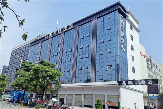  深圳寫字樓外墻做玻璃幕墻多少錢一平米？ 