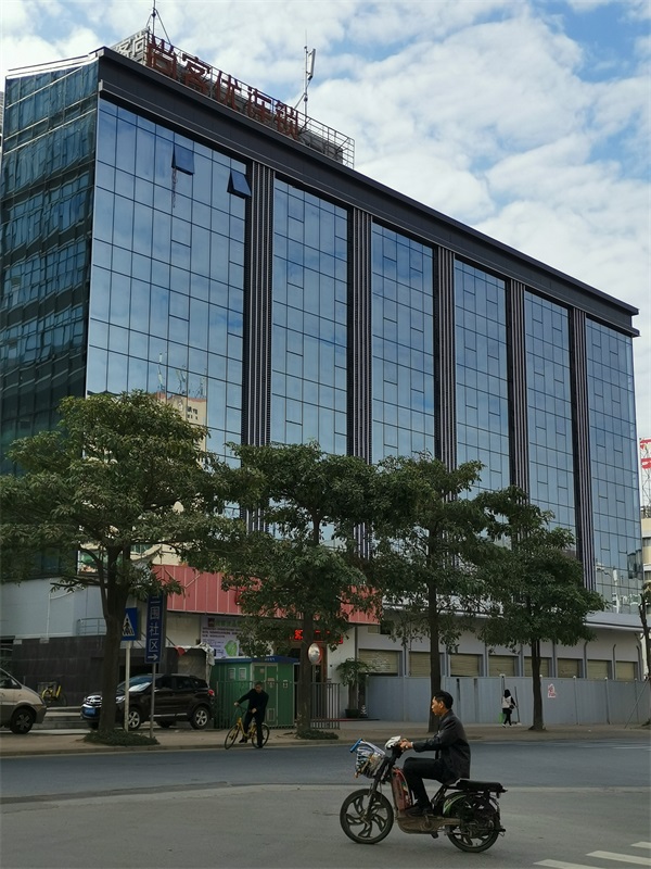 玻璃幕墻施工工藝標(biāo)準(zhǔn)流程簡介，中東幕墻為您解答！