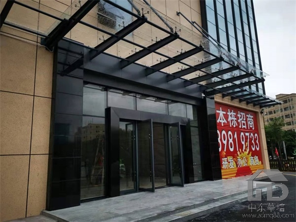 弧形玻璃幕墻施工工法，中東幕墻誠(chéng)心分享！