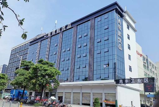  深圳寫字樓外墻做玻璃幕墻多少錢一平米？ 