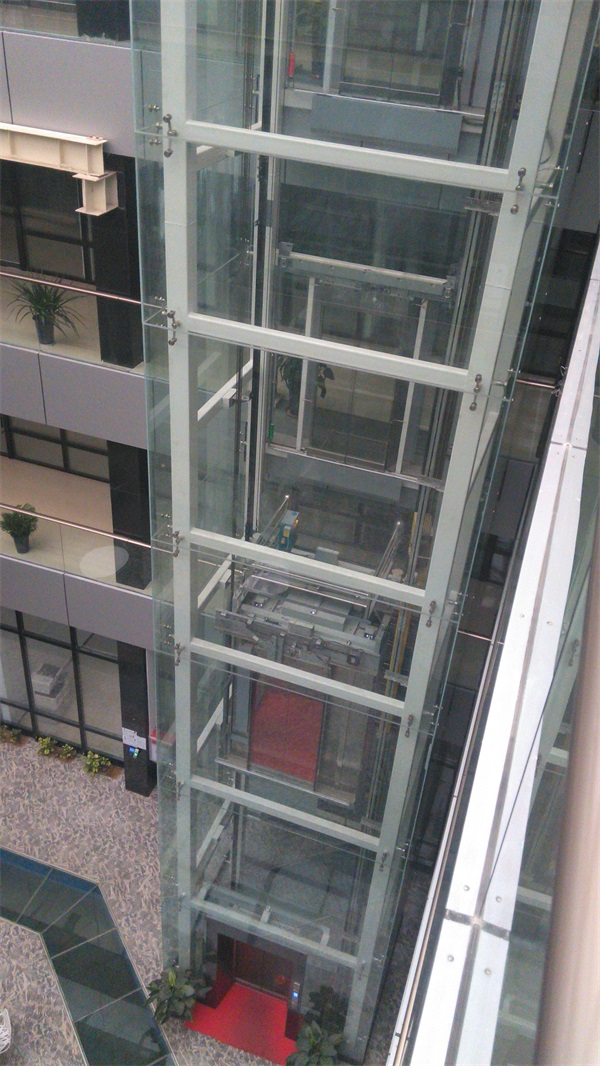 點(diǎn)式玻璃幕墻有什么特點(diǎn)？