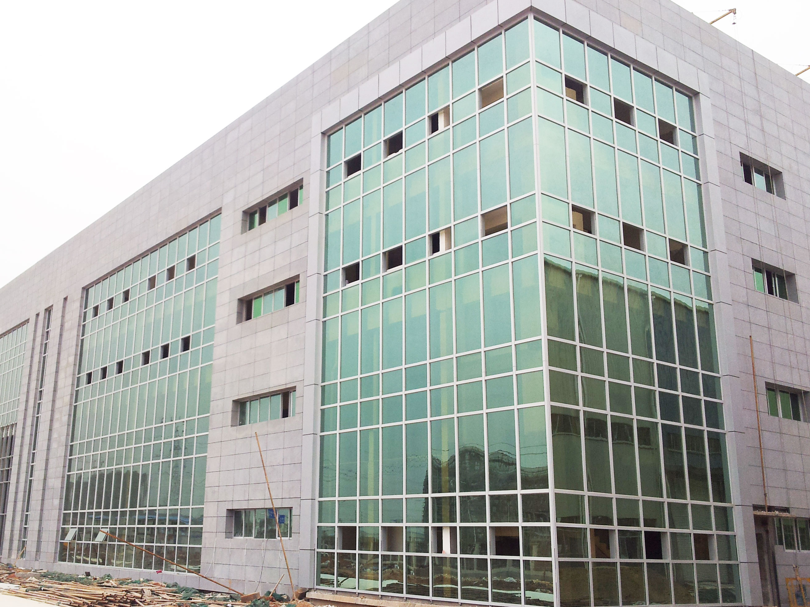 玻璃幕墻工程性價(jià)比高的公司